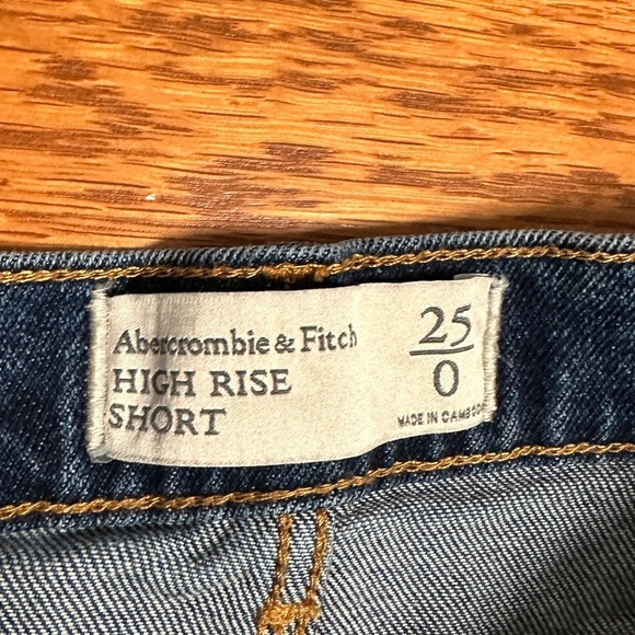 *ABERCROMBIE & FITCH* Dark Wash Denim High Rise Shorts Size 0 - Picture 4 of 6